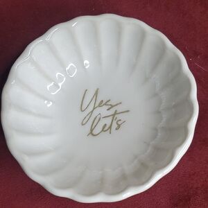 Elegant White Ceramic Dish‎ with Gold Accent